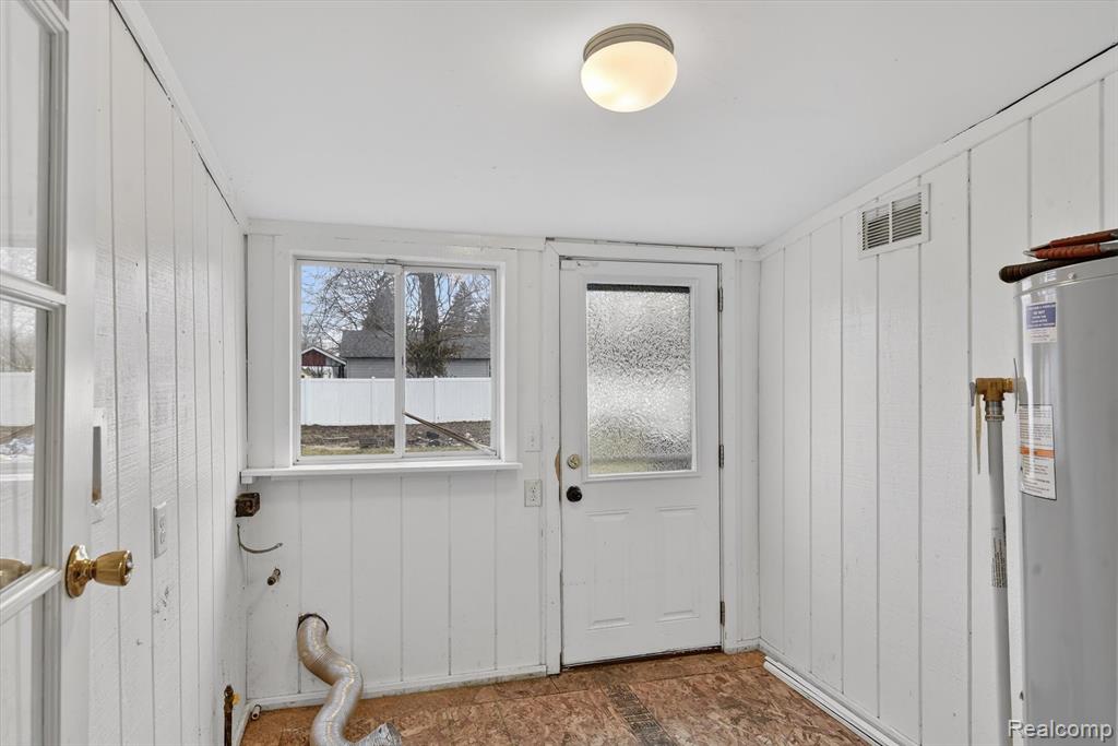 12751 Jones Street Carleton, MI 48117 - Photo 31 of 41