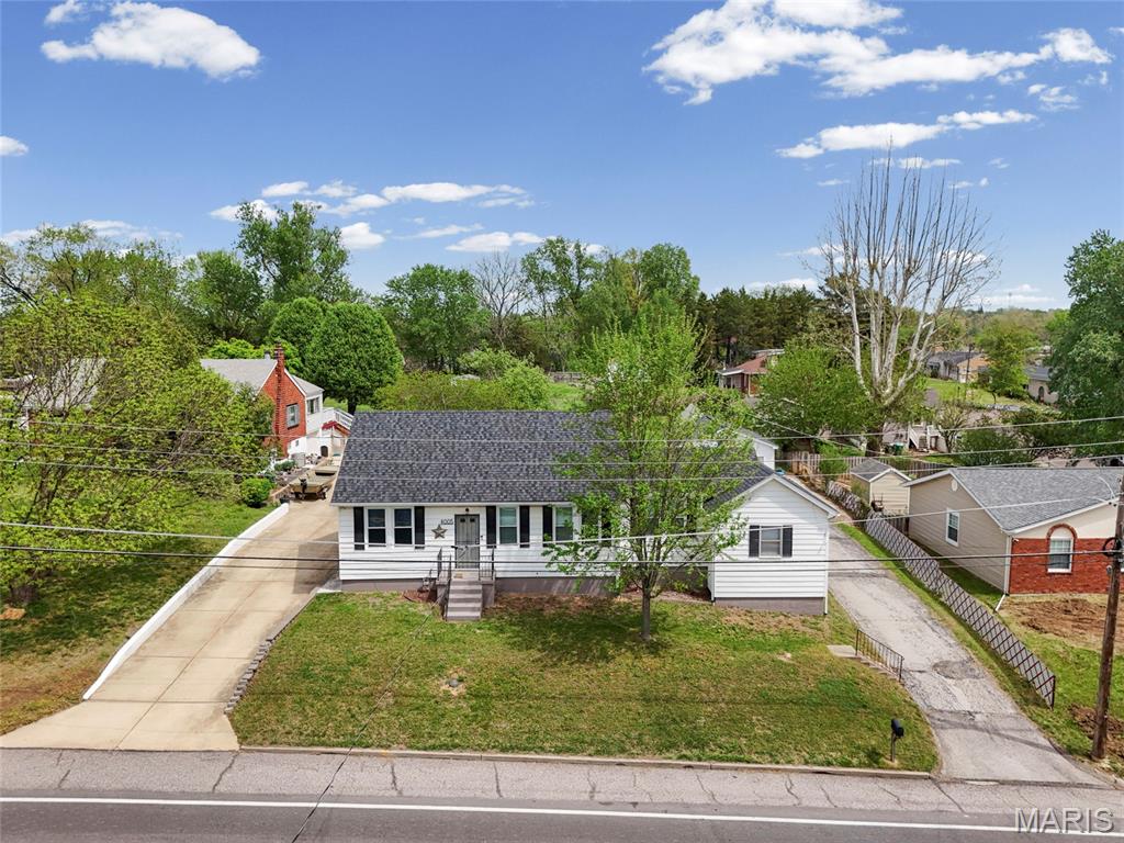 4005 Reavis Barracks Road St. Louis, MO 63125 - Photo 1 of 65