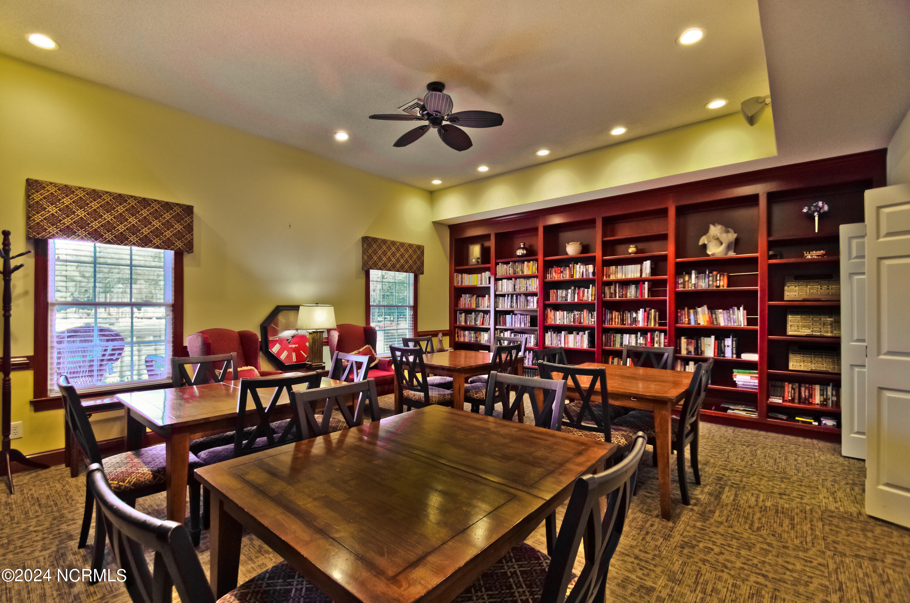 1073 Rutledge Court Northwest Calabash, NC 28467 - Photo 21 of 38 Library