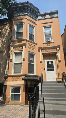 $3,500 | 88-41 161 Street | Jamaica