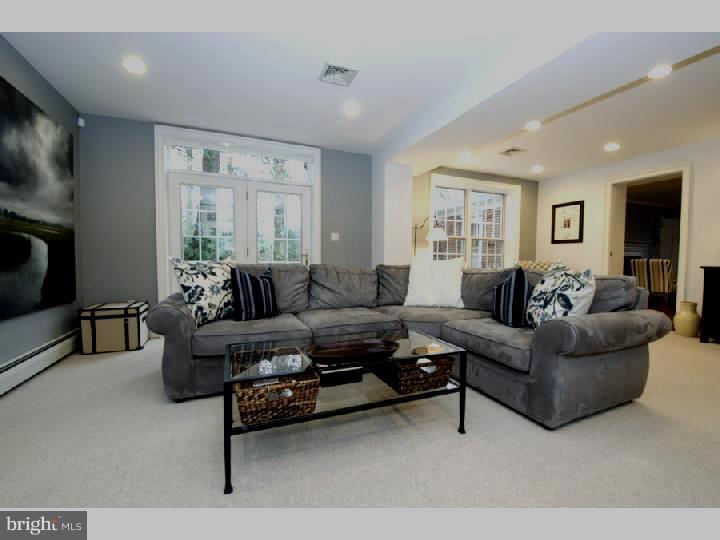 604 Fernfield Circle Wayne, PA 19087 - Photo 8 of 21 Family Room