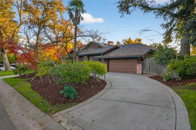 $1,080,000 | 1371 El Nido Way, Sacramento, CA 95864