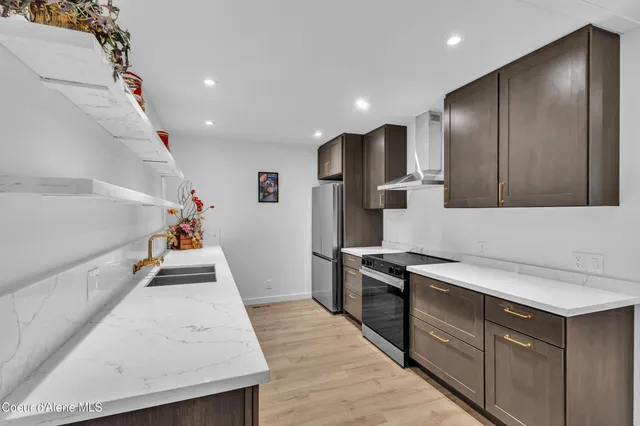 $749,950 | 42820 Highway 97, Harrison, ID 83833