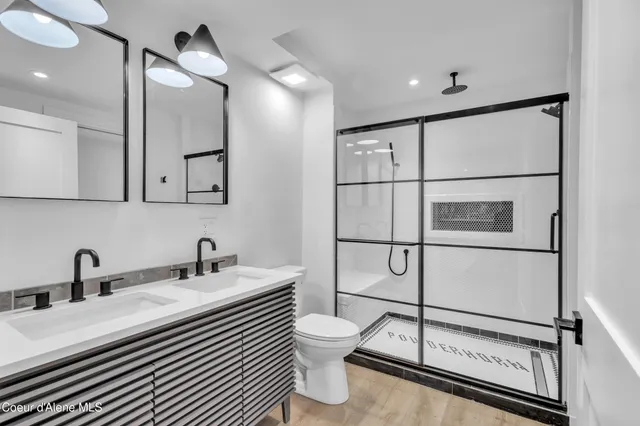 $749,950 | 42820 Highway 97, Harrison, ID 83833