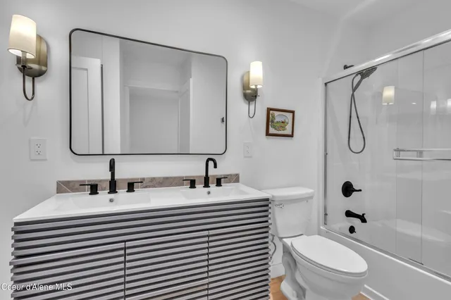 $749,950 | 42820 Highway 97, Harrison, ID 83833