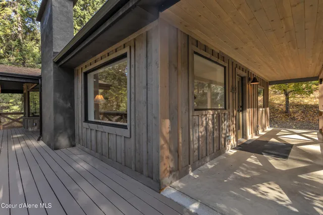 $749,950 | 42820 Highway 97, Harrison, ID 83833