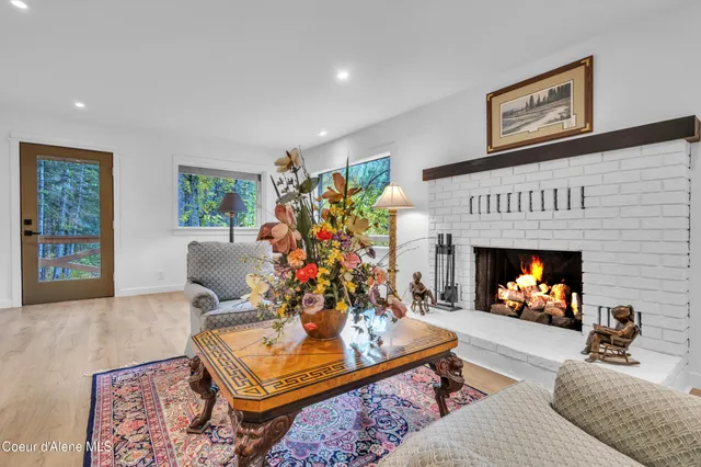 $749,950 | 42820 Highway 97, Harrison, ID 83833