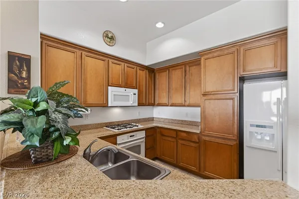 $2,150 | 62 East Serene Avenue, Unit 324, Las Vegas, NV 89123