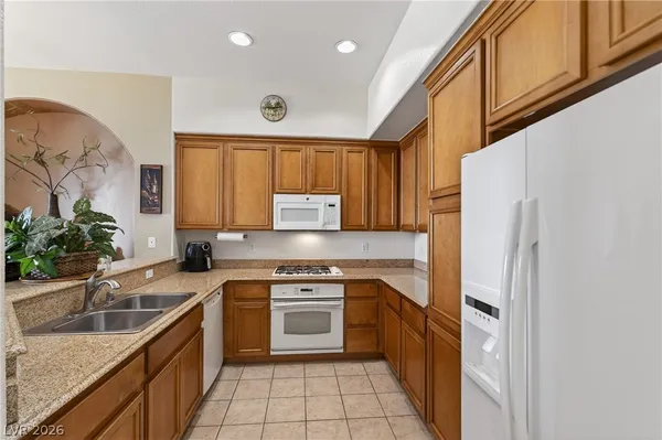 $2,150 | 62 East Serene Avenue, Unit 324, Las Vegas, NV 89123