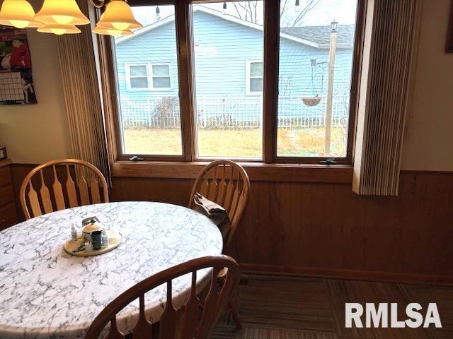 137 Dawn Drive Springfield, IL 62702 - Photo 14 of 33