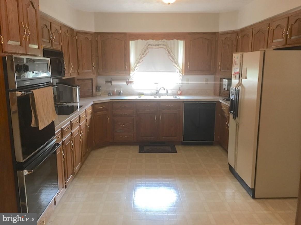 13641 Mercersburg Road Clear Spring, MD 21722 - Photo 7 of 24 Kitchen