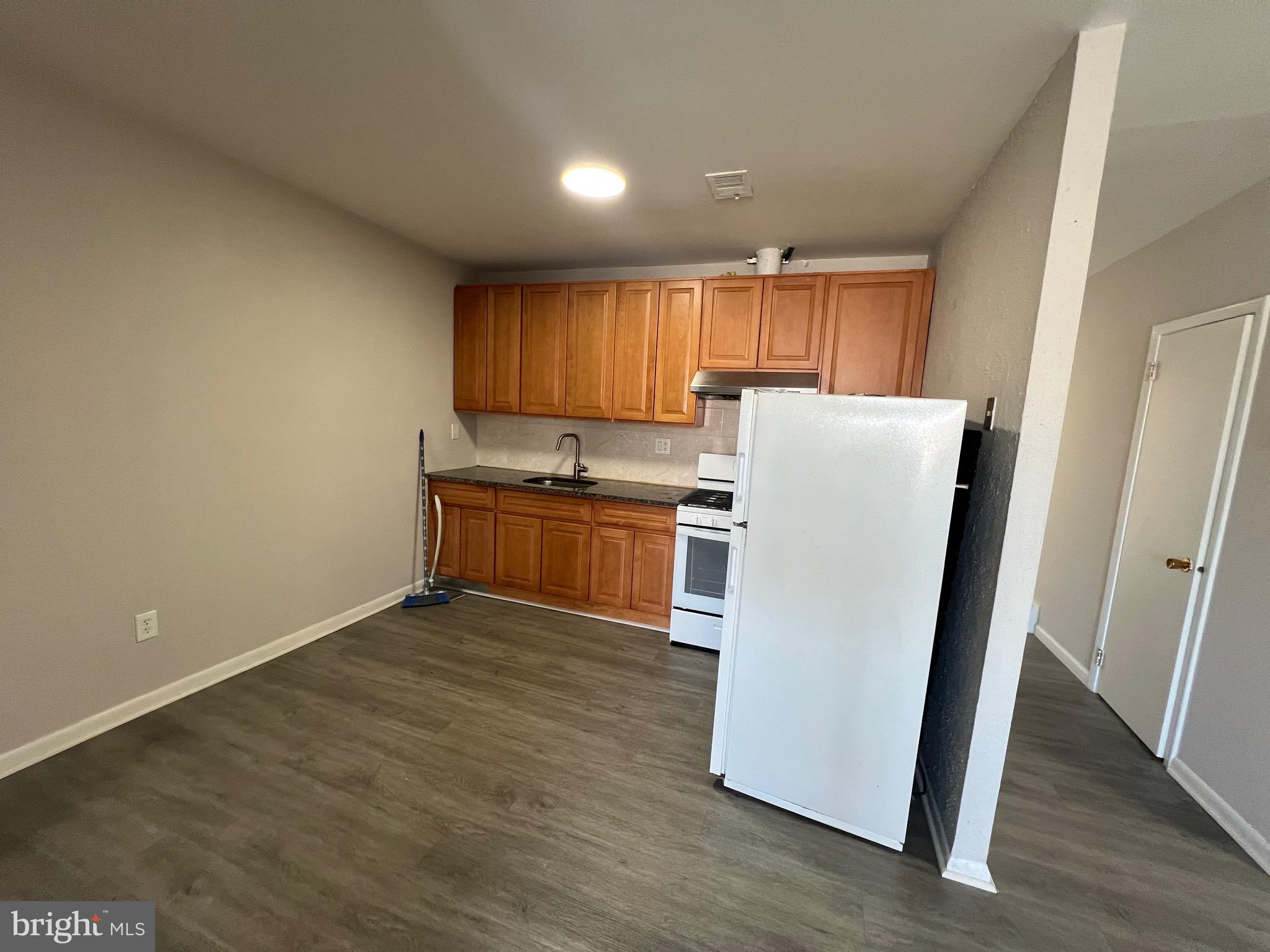 6718 Bustleton Avenue, Unit 2 Philadelphia, PA 19149 - Photo 10 of 12