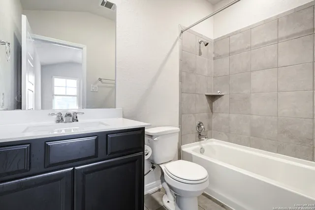 $2,400 | 3168 Junction Bay, Converse, TX 78109