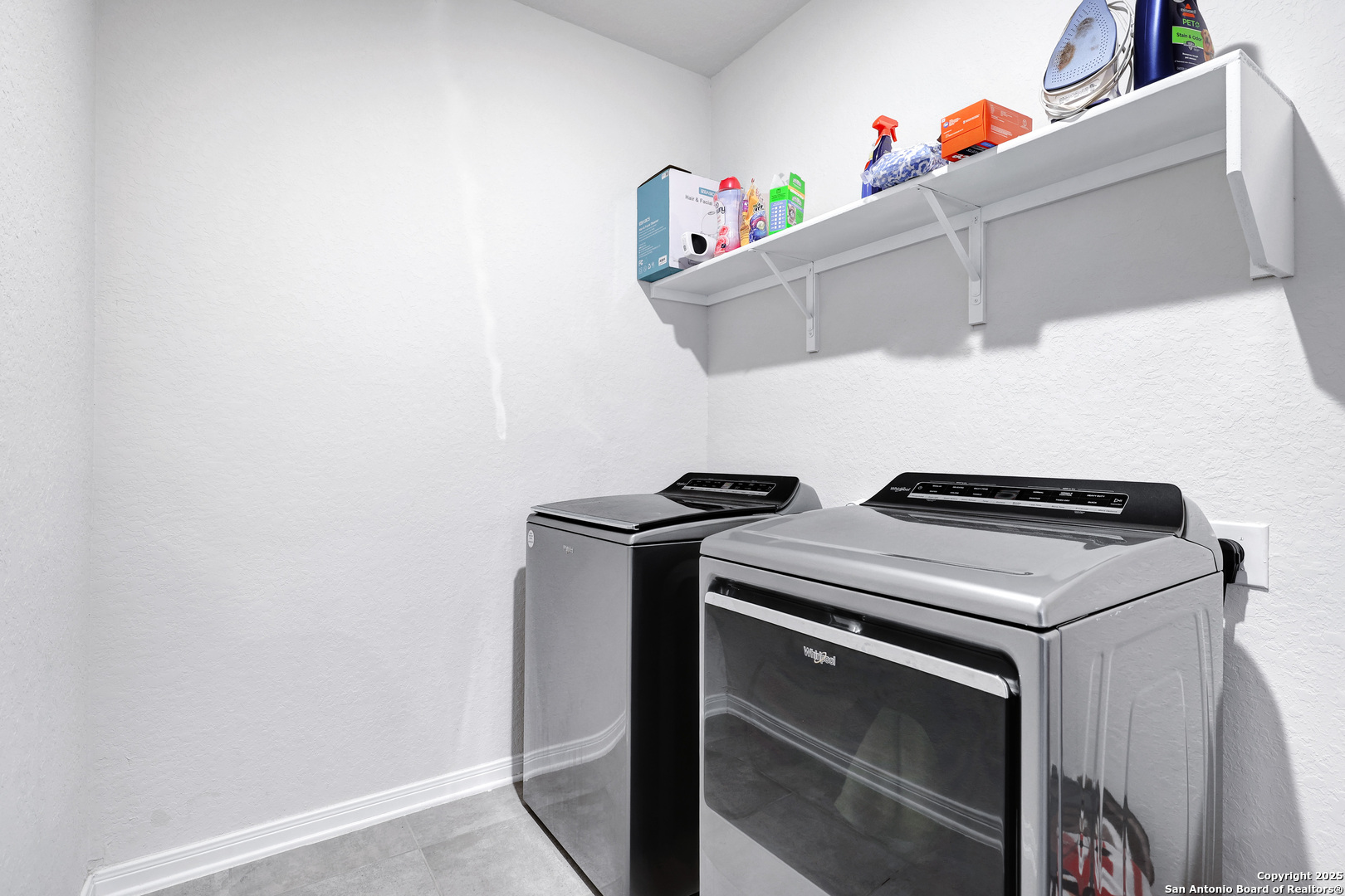 3168 Junction Bay Converse, TX 78109 - Photo 23 of 26 a utility room with dryer and washer
