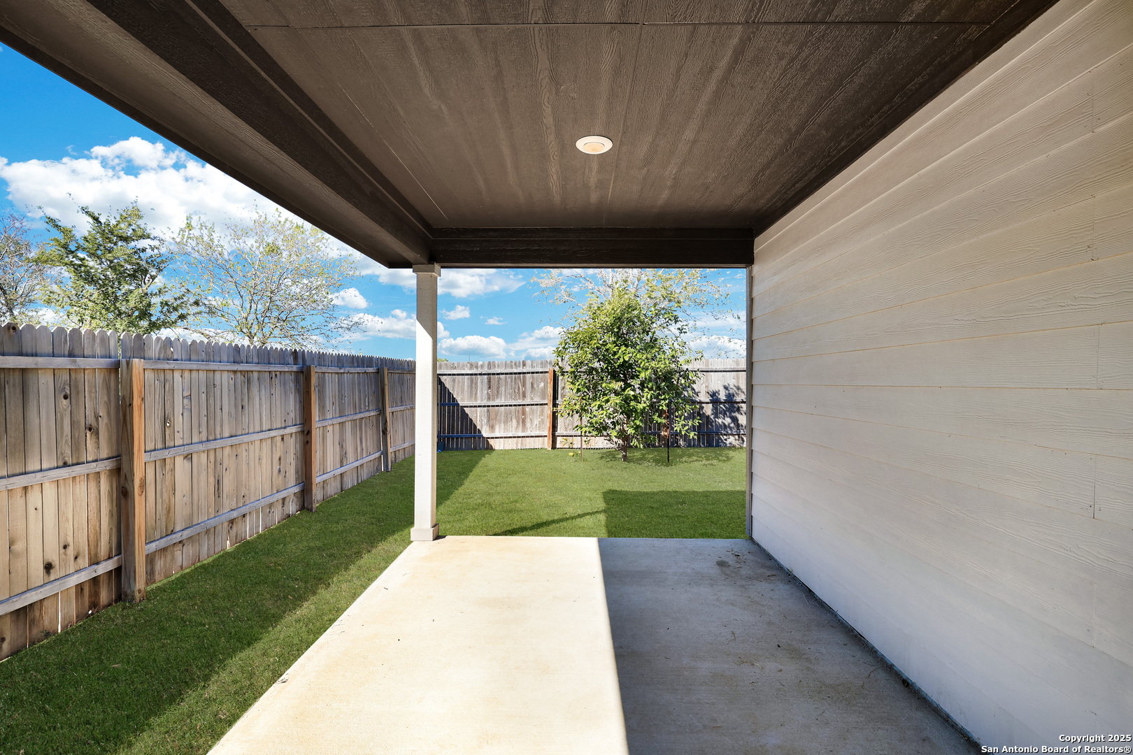 3168 Junction Bay Converse, TX 78109 - Photo 24 of 26 a view of backyard with green space