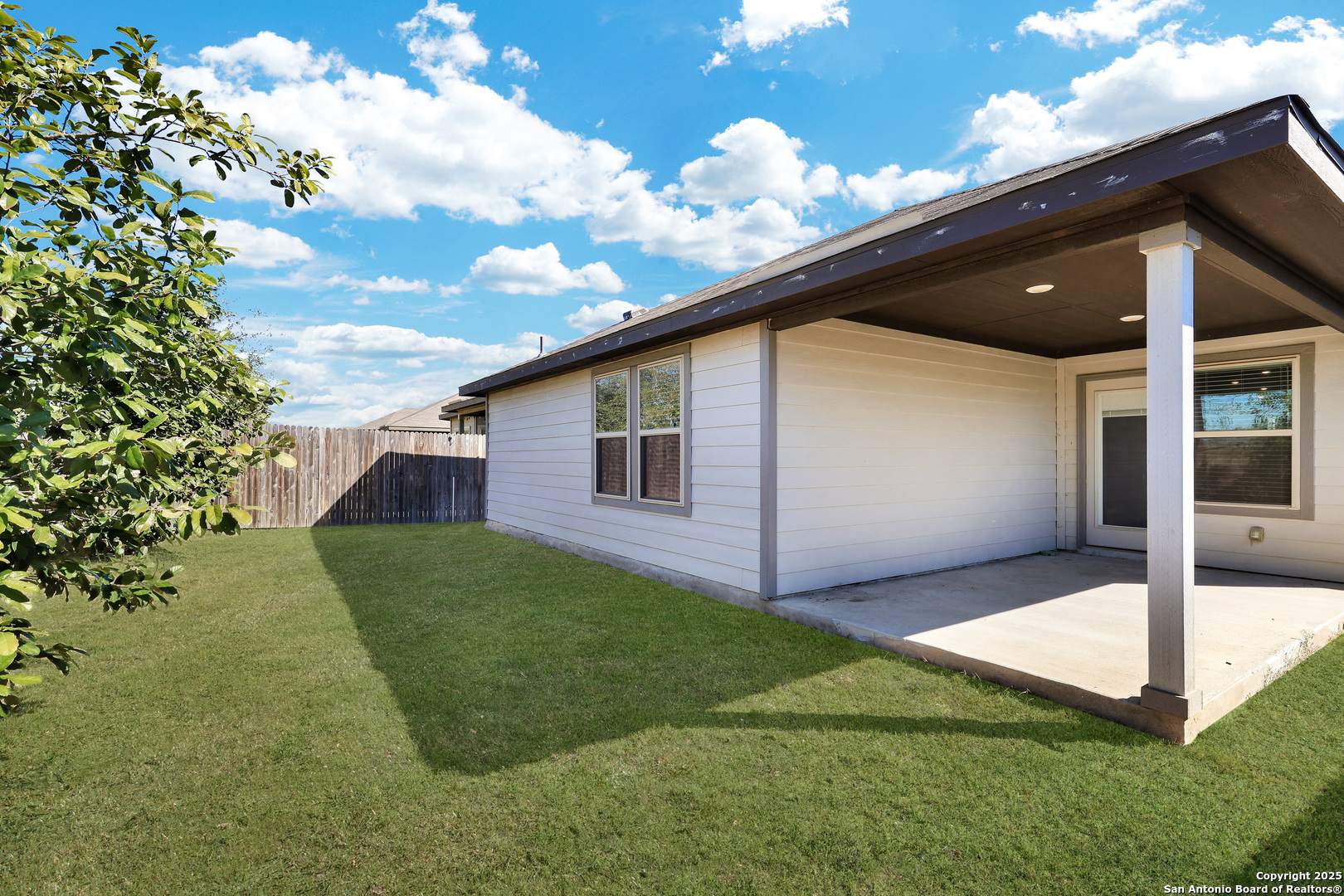 3168 Junction Bay Converse, TX 78109 - Photo 26 of 26 a view of a house with backyard