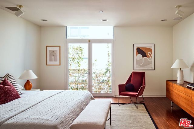 $955,000 | 1436 North Detroit Street, Unit 4, Los Angeles, CA 90046