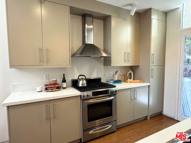 $955,000 | 1436 North Detroit Street, Unit 4, Los Angeles, CA 90046