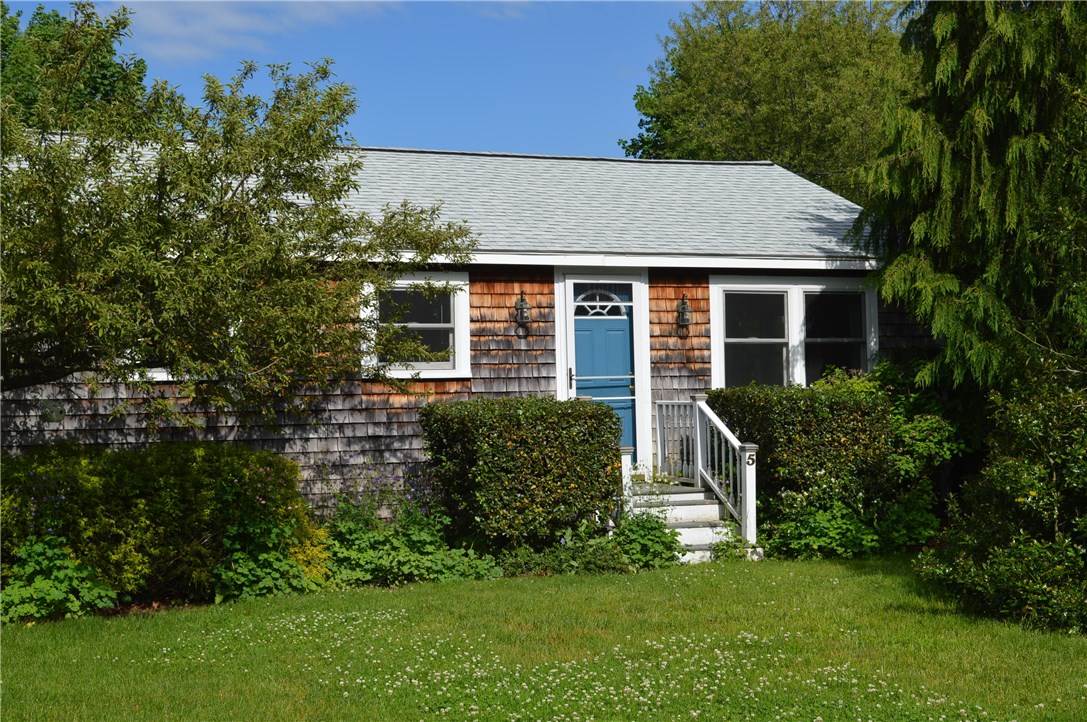 5 Coggeshall Street Warren, RI 02885 - Photo 1 of 16 Gallery Image 1