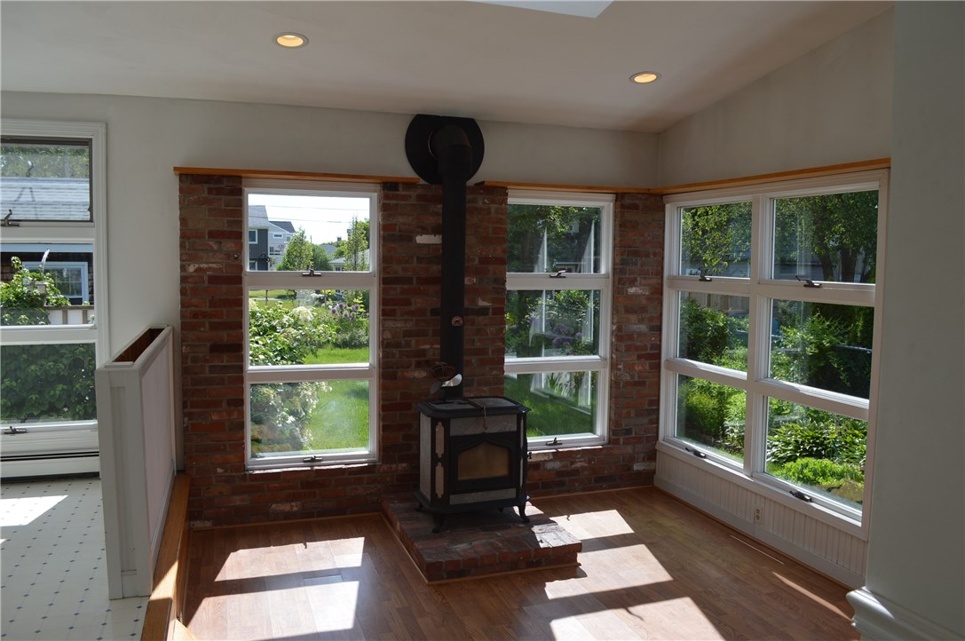 5 Coggeshall Street Warren, RI 02885 - Photo 5 of 16 Gallery Image 5