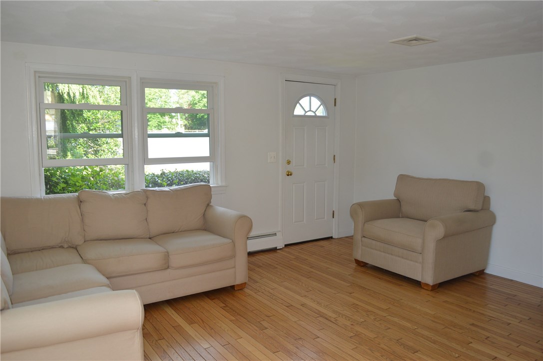 5 Coggeshall Street Warren, RI 02885 - Photo 6 of 16 Gallery Image 6
