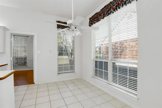 $325,000 | 208 Mimosa Lane, Lancaster, TX 75146