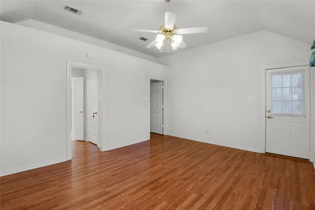 $325,000 | 208 Mimosa Lane, Lancaster, TX 75146