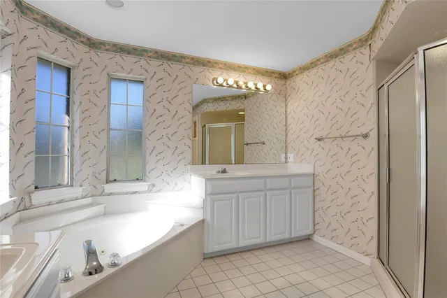 $325,000 | 208 Mimosa Lane, Lancaster, TX 75146