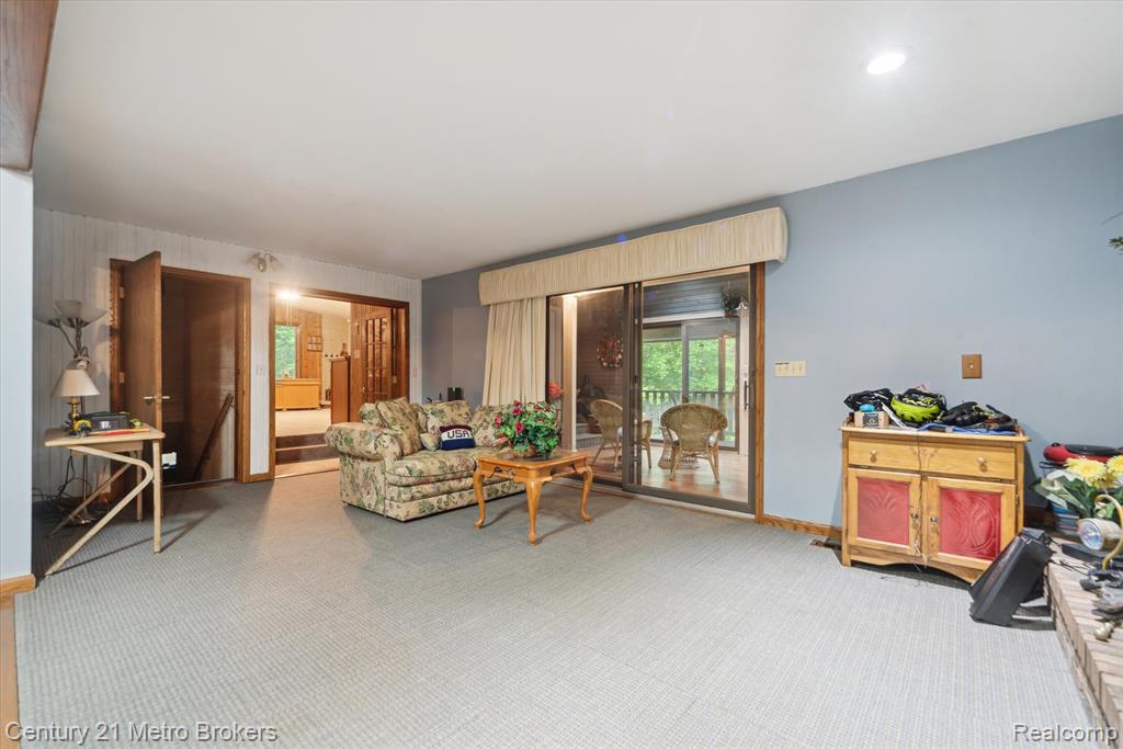 14210 West Burt Road Chesaning, MI 48616 - Photo 34 of 44 Gallery Image 34