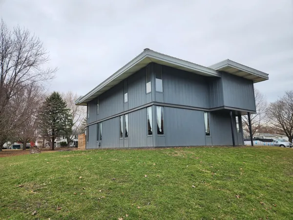 $199,900 | 206 East Luella Street, Le Roy, MN 55951