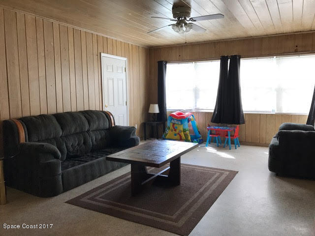 22 Butler Street Melbourne, FL 32901 - Photo 13 of 17 Family room