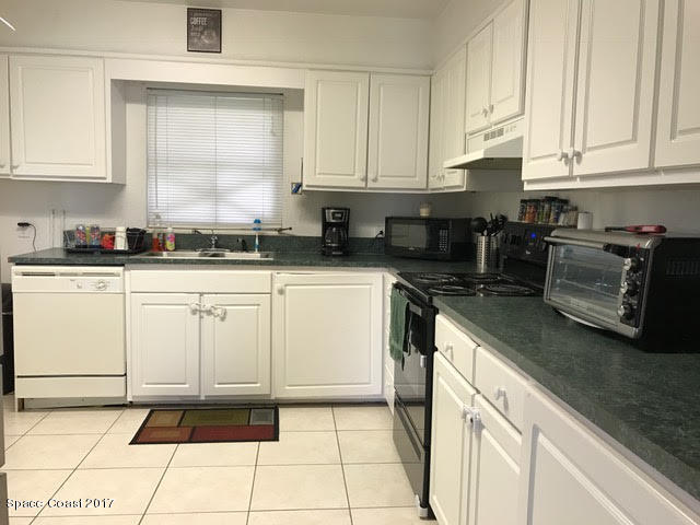 22 Butler Street Melbourne, FL 32901 - Photo 4 of 17 Kitchen (3)