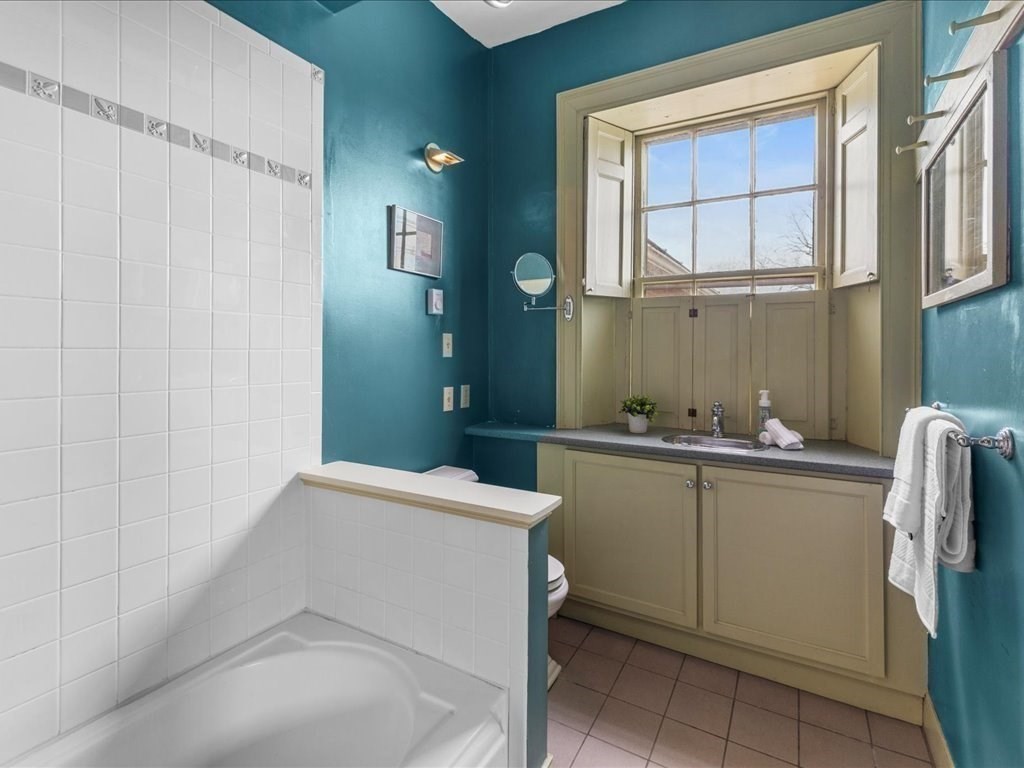 166 High Street Danvers, MA 01923 - Photo 28 of 42