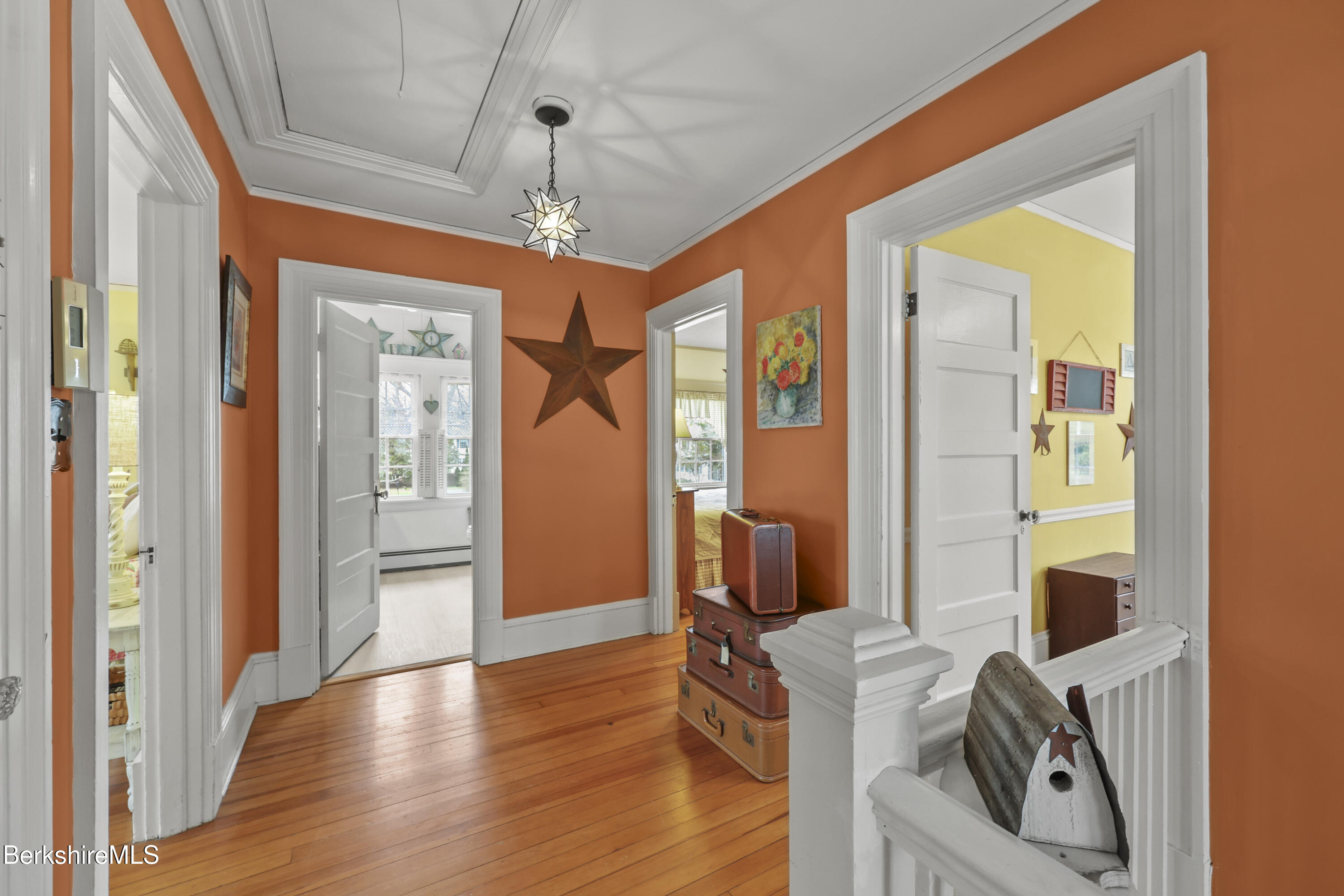 133 Pomeroy Avenue Pittsfield, MA 01201 - Photo 30 of 50 hallway
