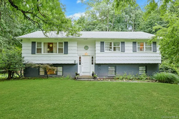 $989,000 | 1 Long Meadow Drive, Monsey, NY 10952