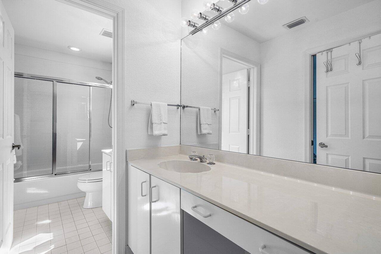 17099 Ryton Lane Boca Raton, FL 33496 - Photo 20 of 52 Jack & Jill Bathroom