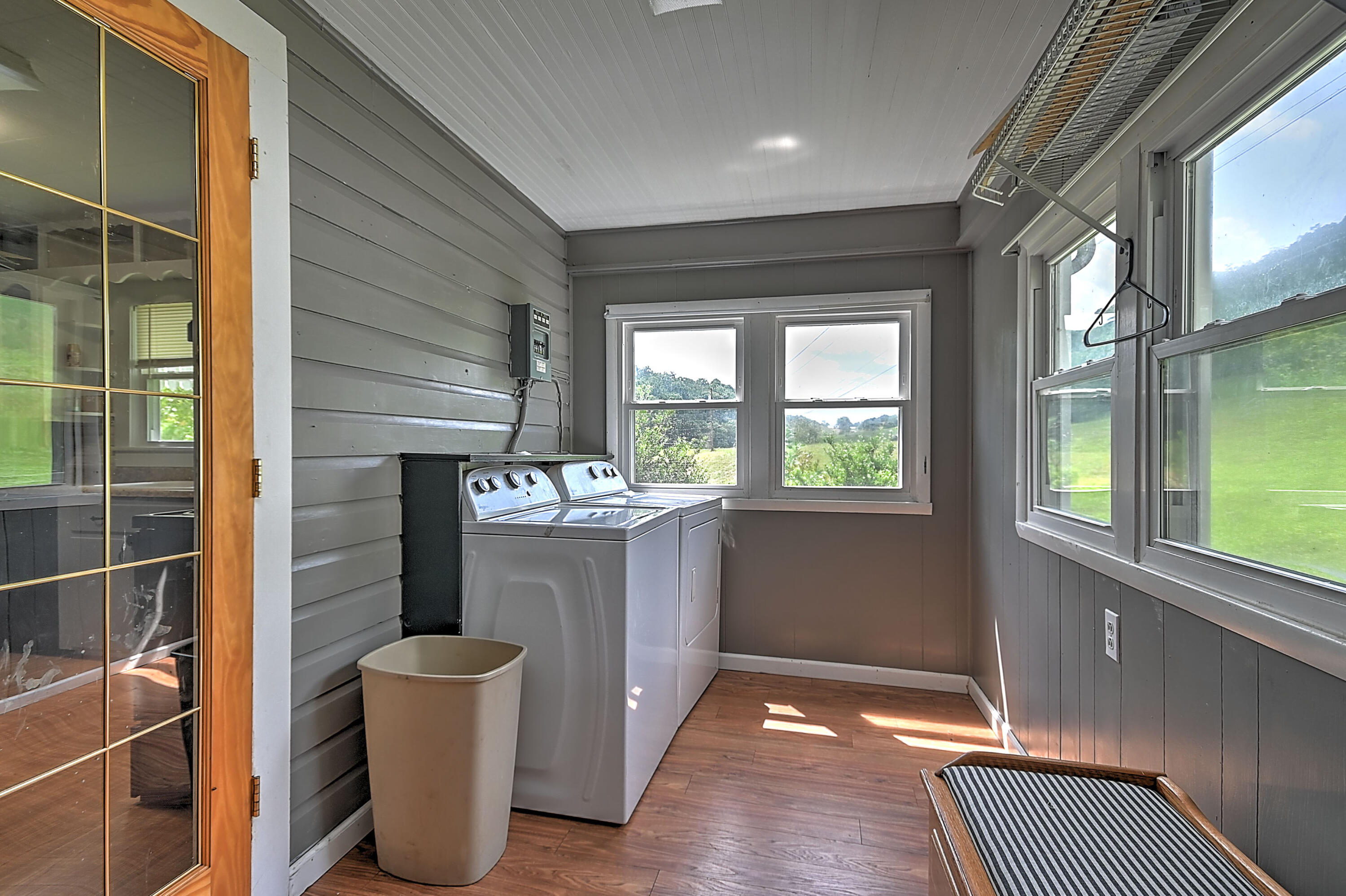 1918 Little Valley Road Gate City, VA 24251 - Photo 21 of 63 Enclosed porch