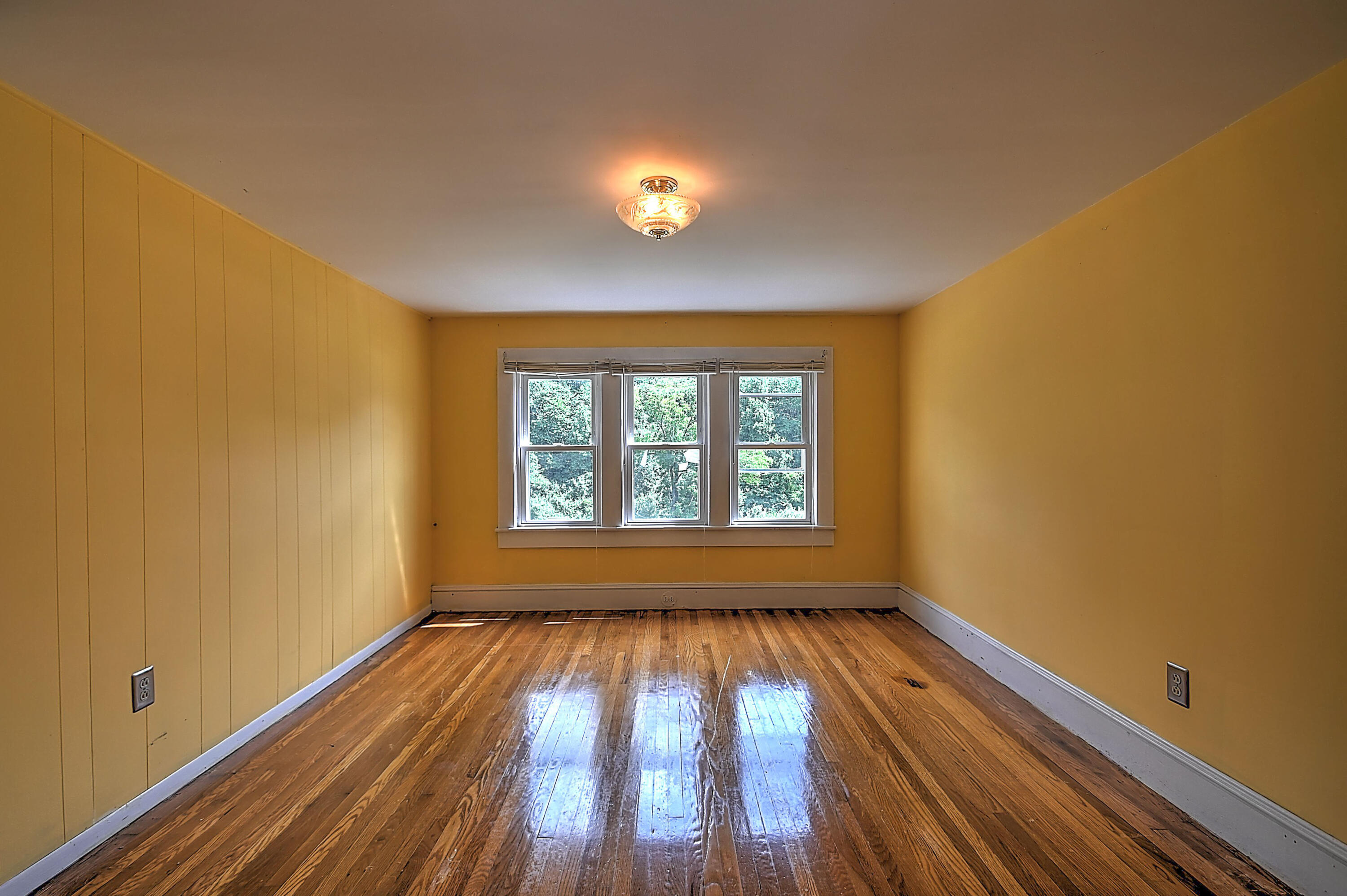 1918 Little Valley Road Gate City, VA 24251 - Photo 24 of 63 Bedroom 2