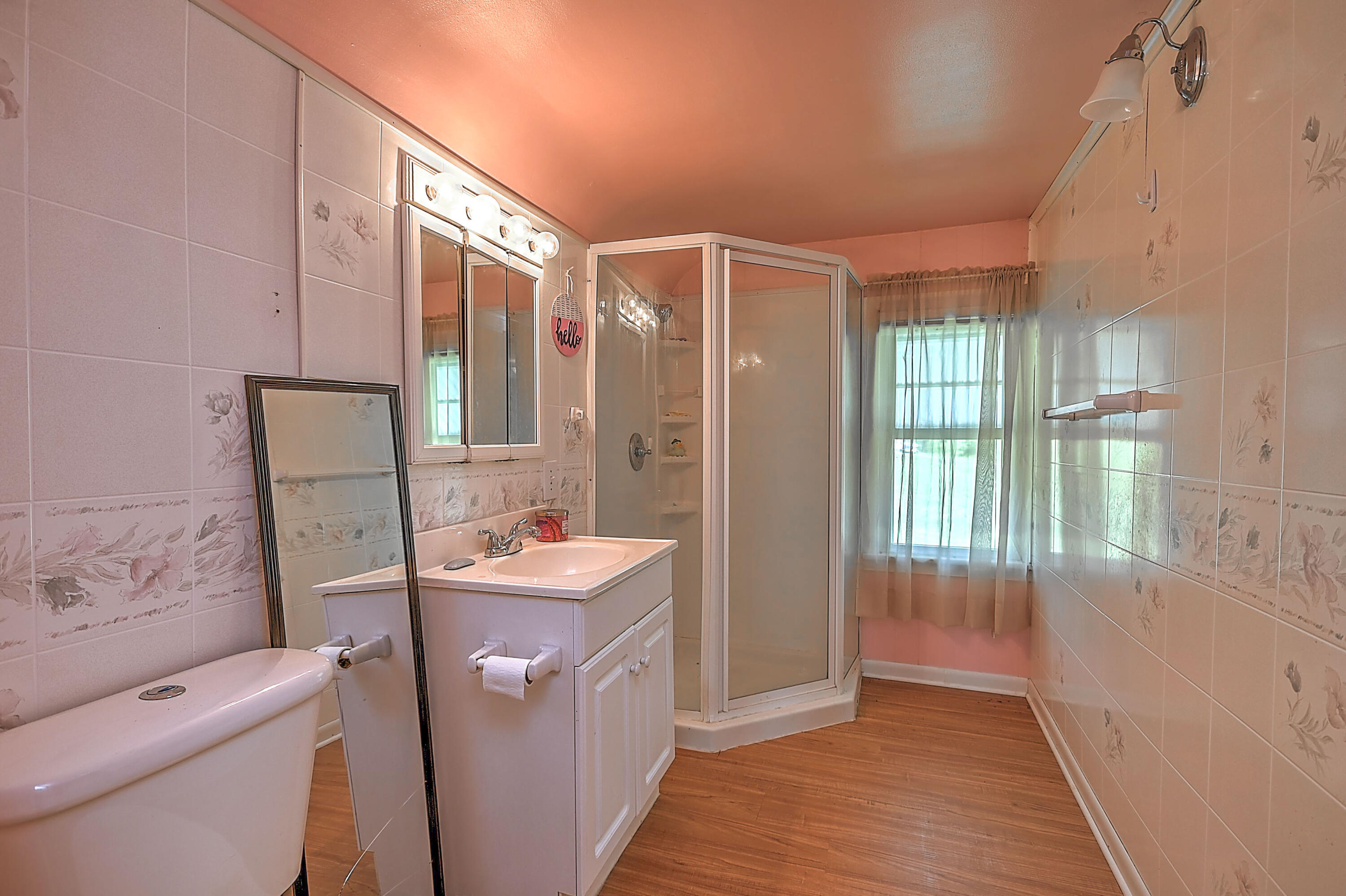 1918 Little Valley Road Gate City, VA 24251 - Photo 33 of 63 Bath 2