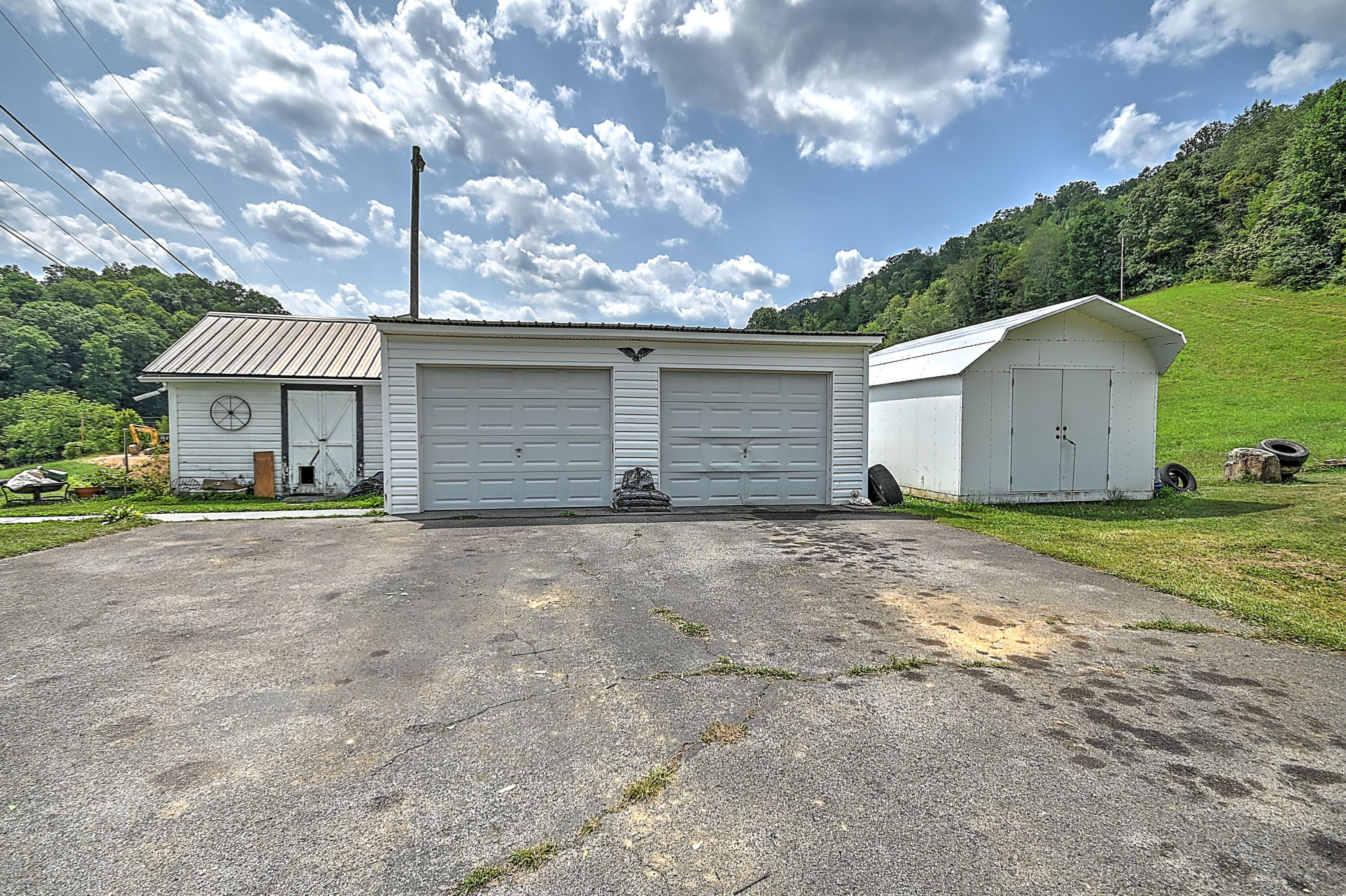 1918 Little Valley Road Gate City, VA 24251 - Photo 36 of 63 Detached Garage