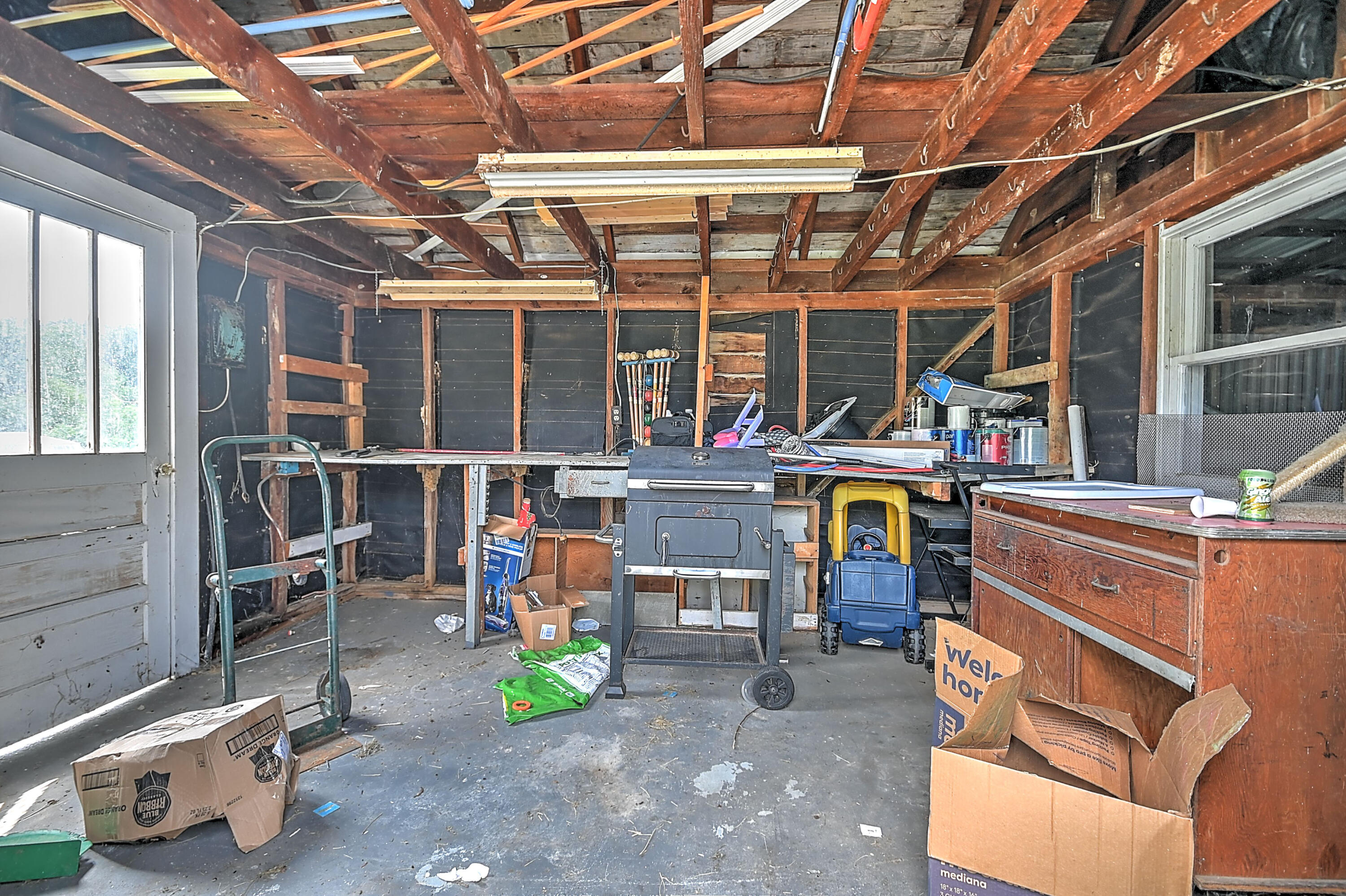 1918 Little Valley Road Gate City, VA 24251 - Photo 41 of 63 Storage outbuiliding