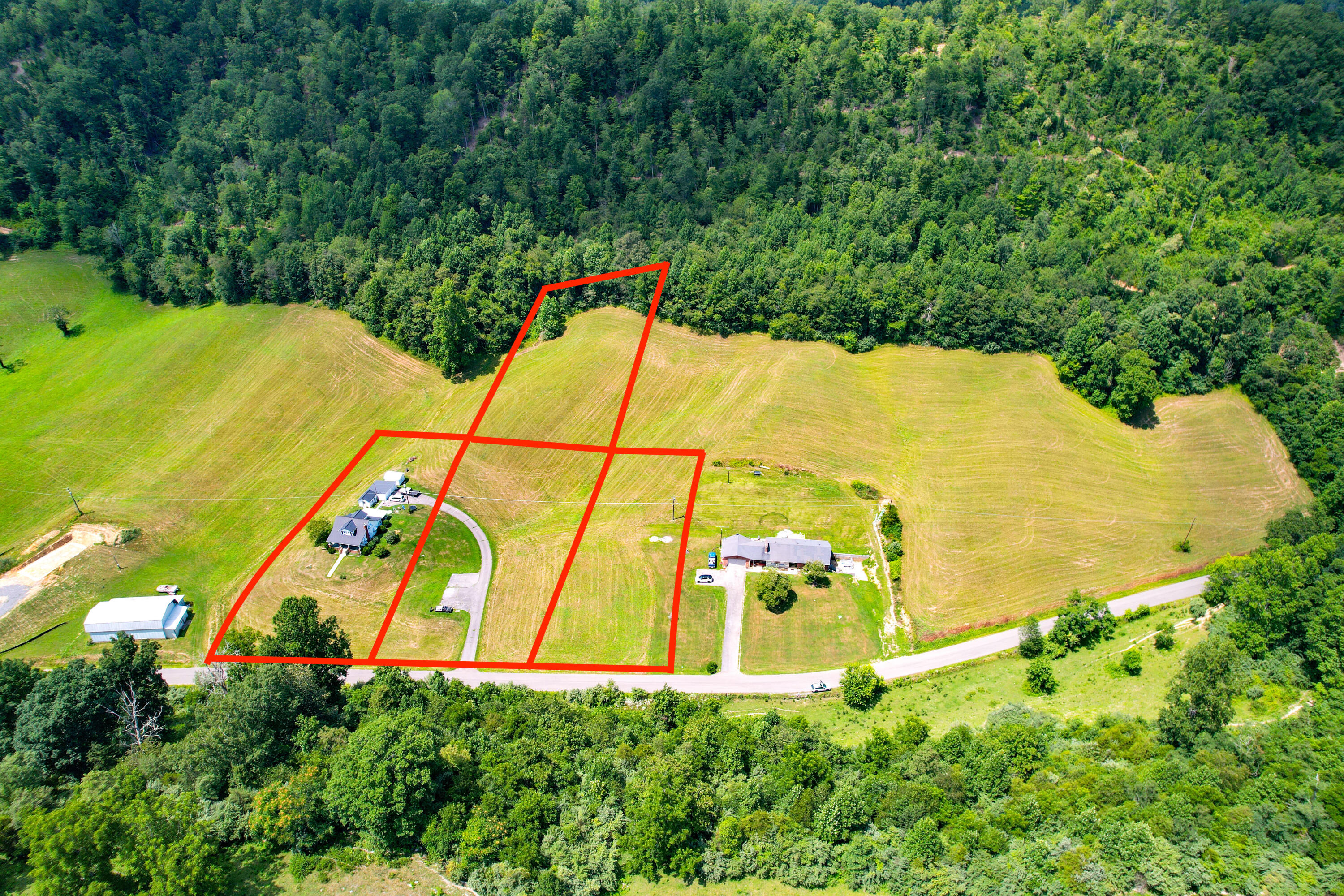 1918 Little Valley Road Gate City, VA 24251 - Photo 45 of 63 Drone-4 outline all