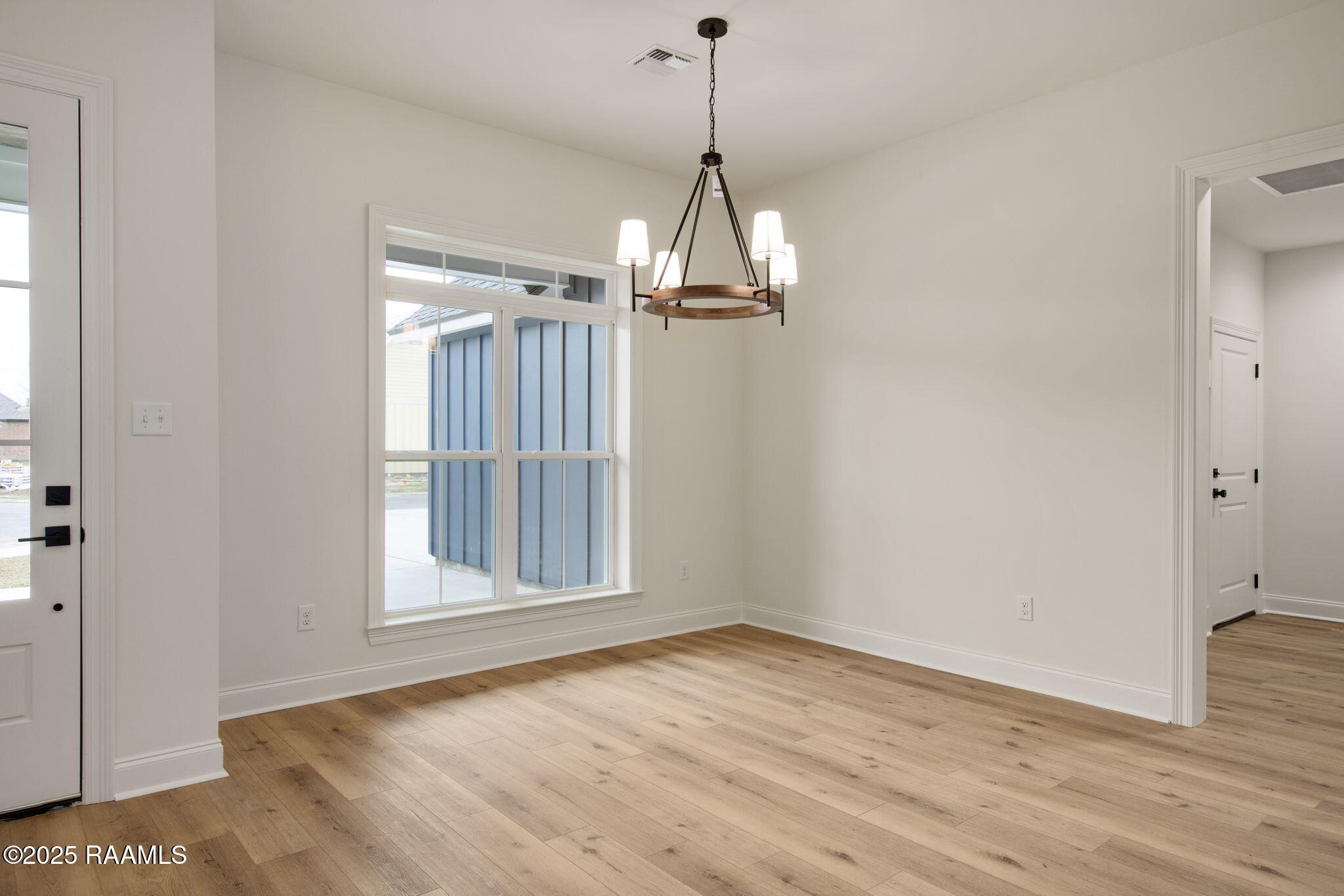 303 Decatur Lane Lafayette, LA 70503 - Photo 18 of 28 6-web-or-mls-303 Decatur Ln-4