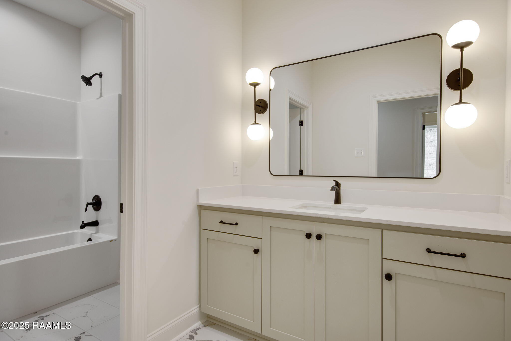 303 Decatur Lane Lafayette, LA 70503 - Photo 20 of 28 24-web-or-mls-303 Decatur Ln-22