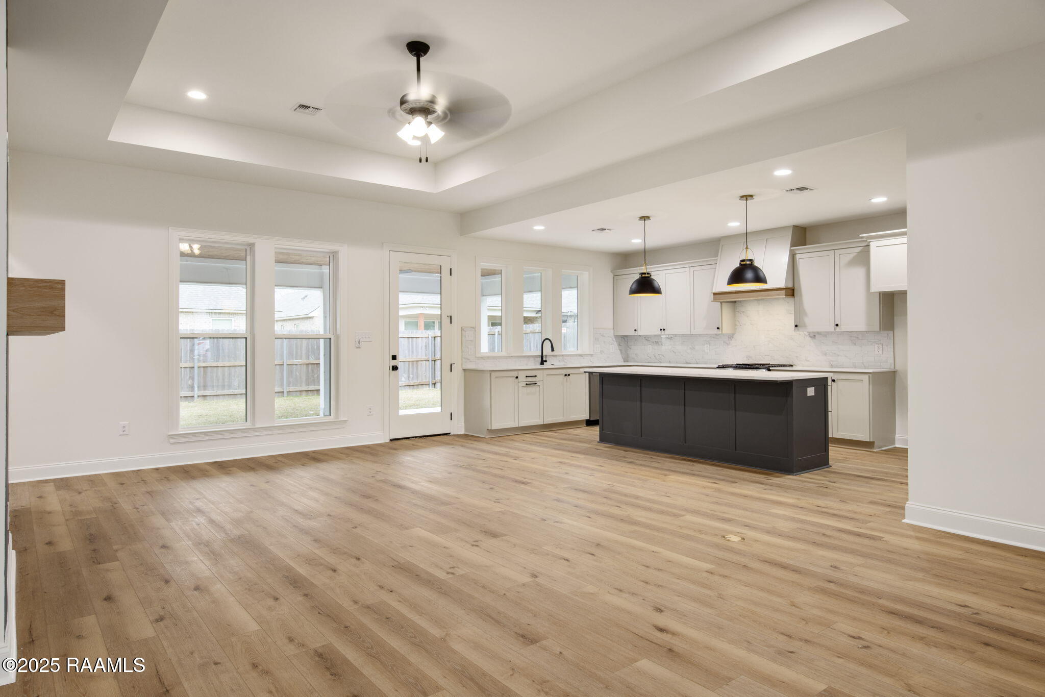 303 Decatur Lane Lafayette, LA 70503 - Photo 4 of 28 8-web-or-mls-303 Decatur Ln-6