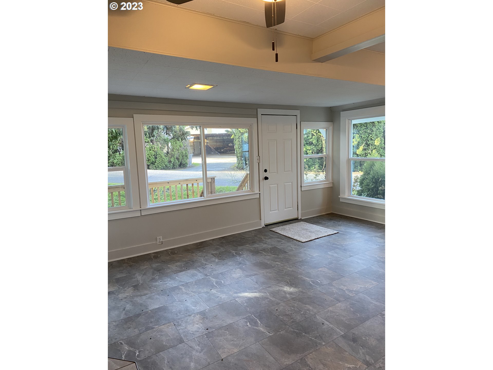 4645 Southeast Welch Road Gresham, OR 97080 - Photo 5 of 8 Gallery Image 5