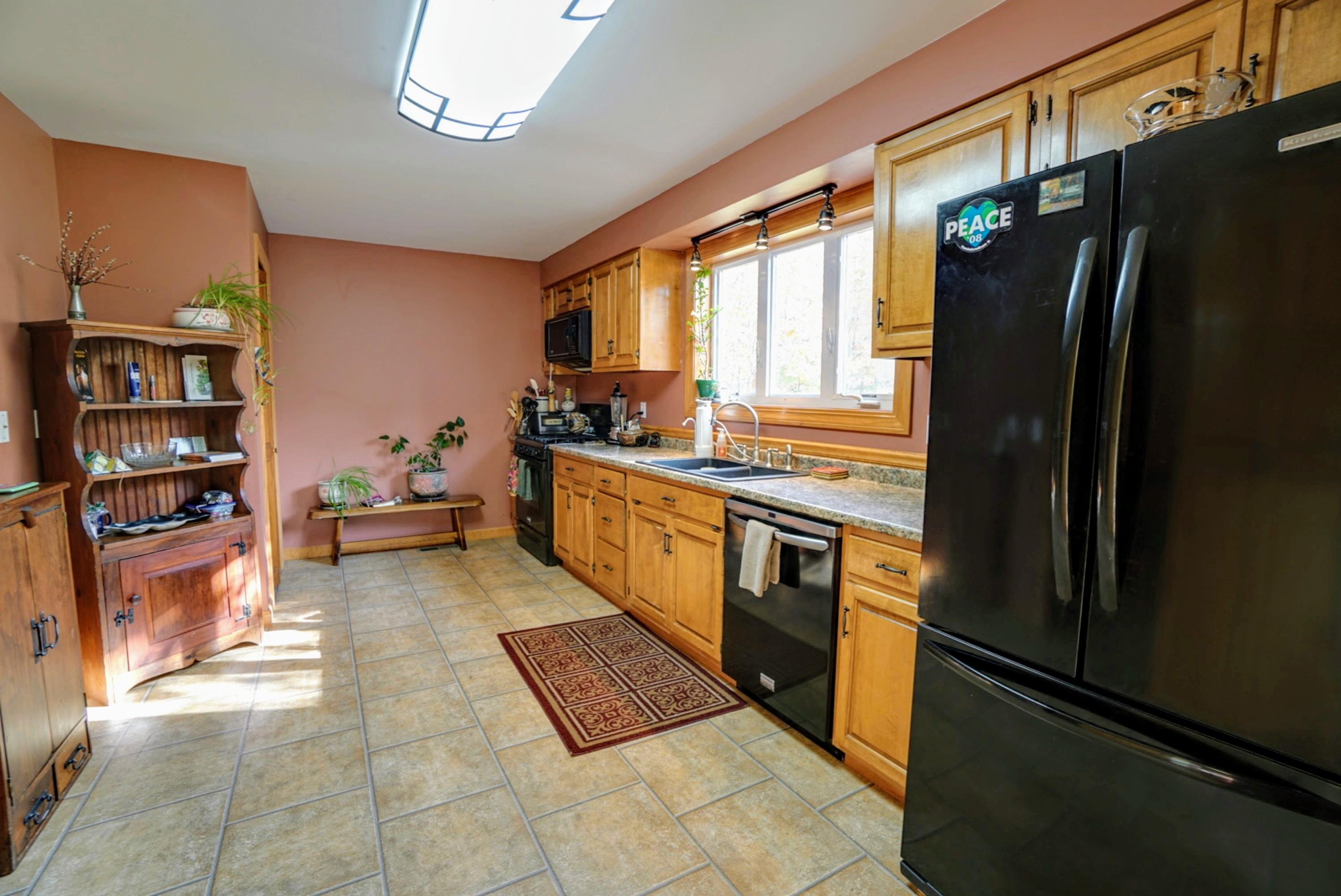 1783 Pond Road Sidney, ME 04330 - Photo 9 of 41 Kitchen
