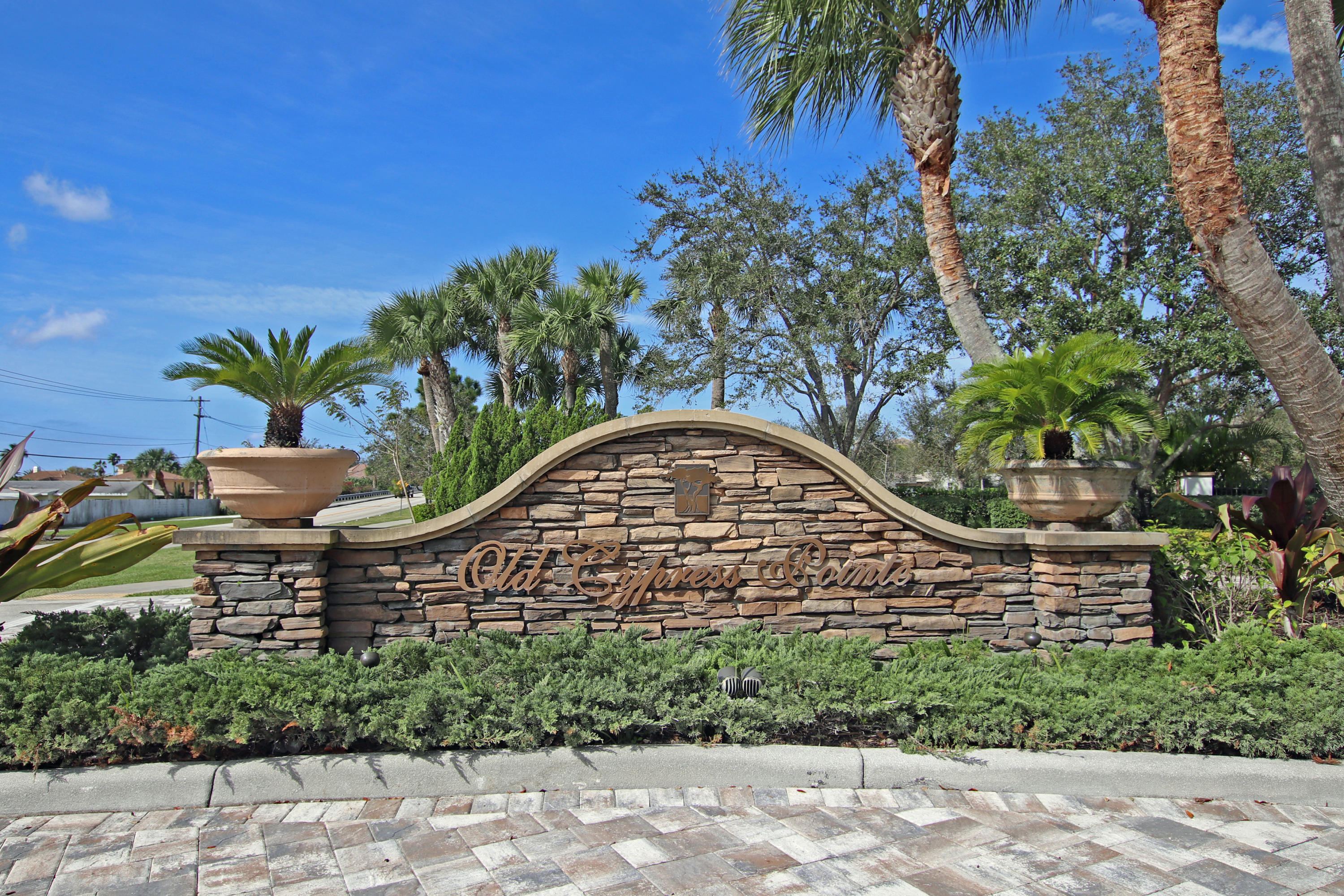 18635 Southeast St Augustine Way Tequesta, FL 33469 - Photo 5 of 7 Old Cypress Pointe