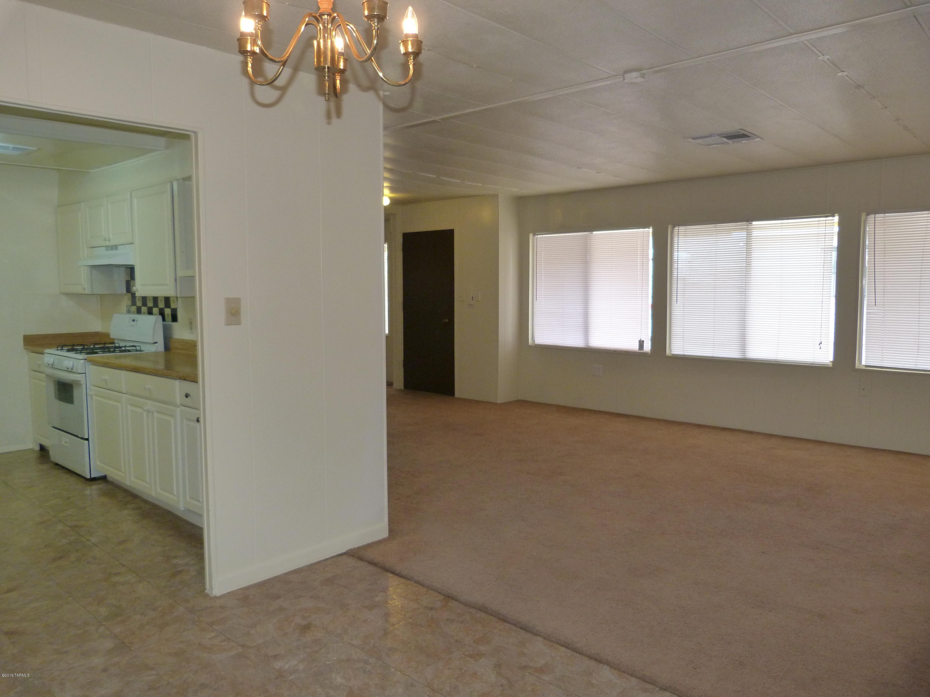 3145 North Flowing Wells Road Tucson, AZ 85705 - Photo 9 of 33 Gallery Image 9