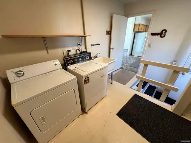 $345,000 | 960 Dabich Avenue, Lander, WY 82520